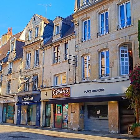 Elegant Studio En Hypercentre Dans Le Quartier Historique Anime Avec Parking Gratuit Caen Luaran gambar